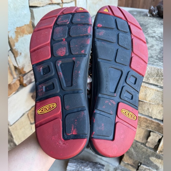 Sandals_&_Flip_Flops